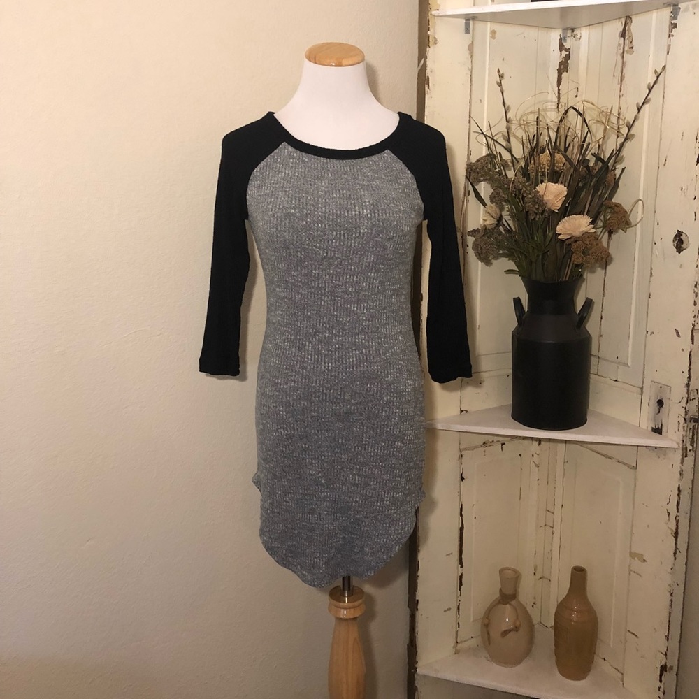 SOLD ELSEWHERE Derek Heart Sweater